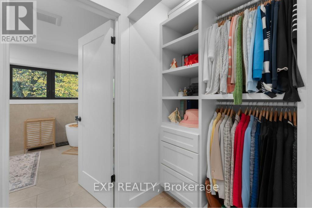 3169 King Street, Lincoln, ON - Indoor With Storage