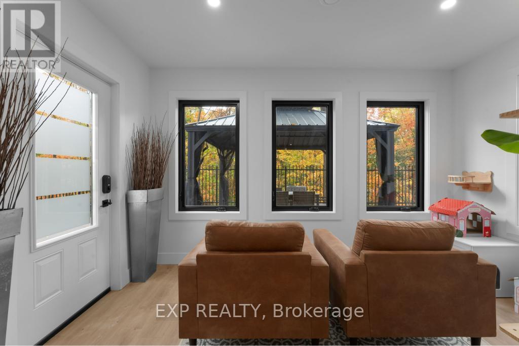 3169 King Street, Lincoln, ON - Indoor