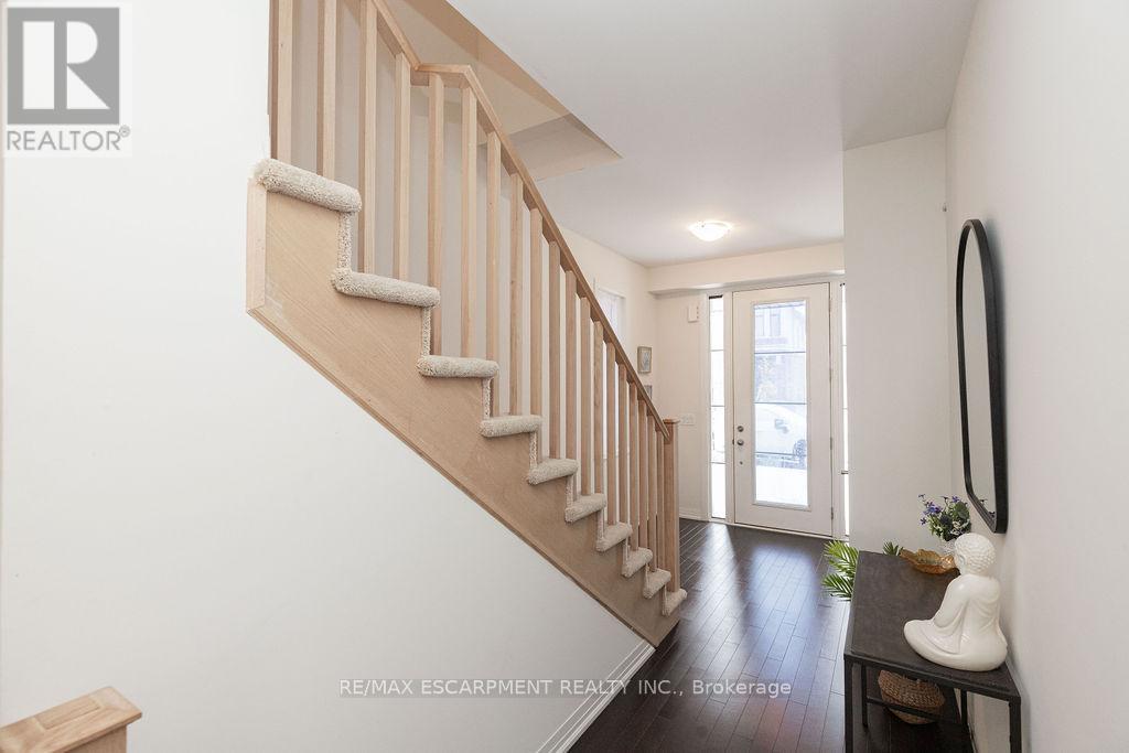 66 Freedom Crescent, Hamilton, ON - Indoor Photo Showing Other Room