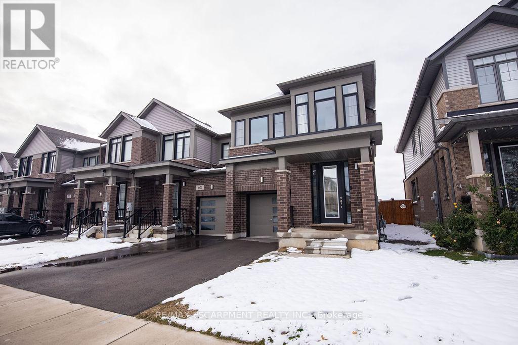 66 Freedom Crescent, Hamilton, ON - Outdoor With Facade