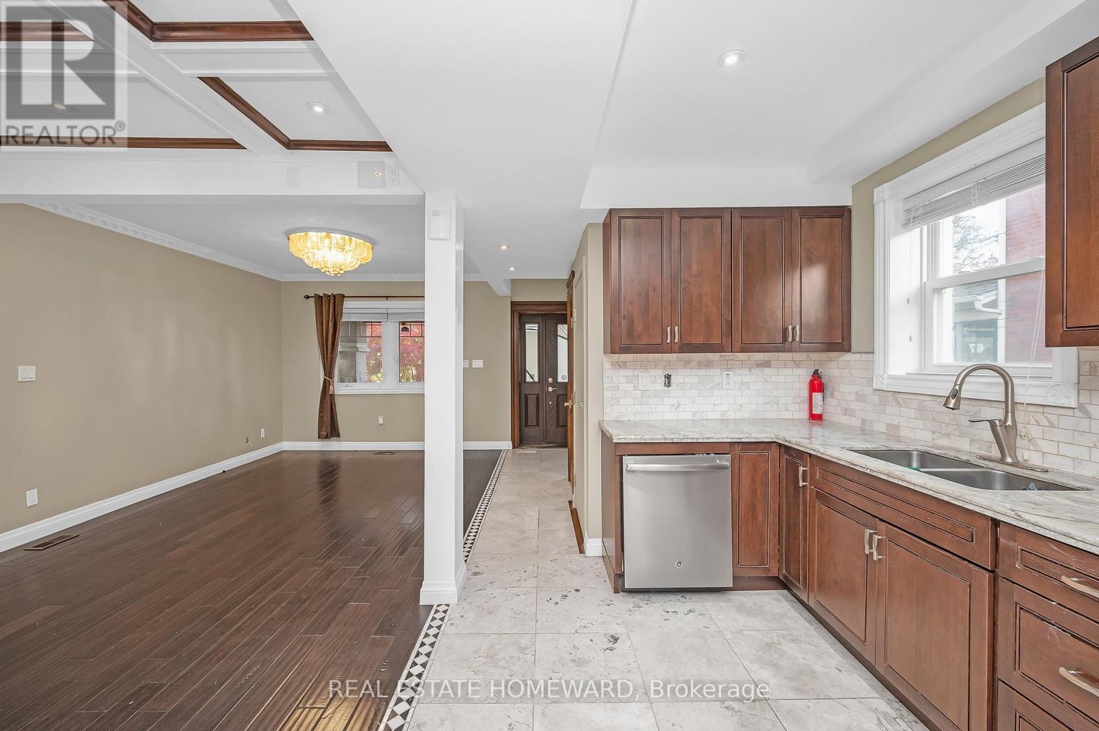 Main2Nd - 71 Paisley Avenue N, Hamilton, ON - Indoor Photo Showing Kitchen With Double Sink
