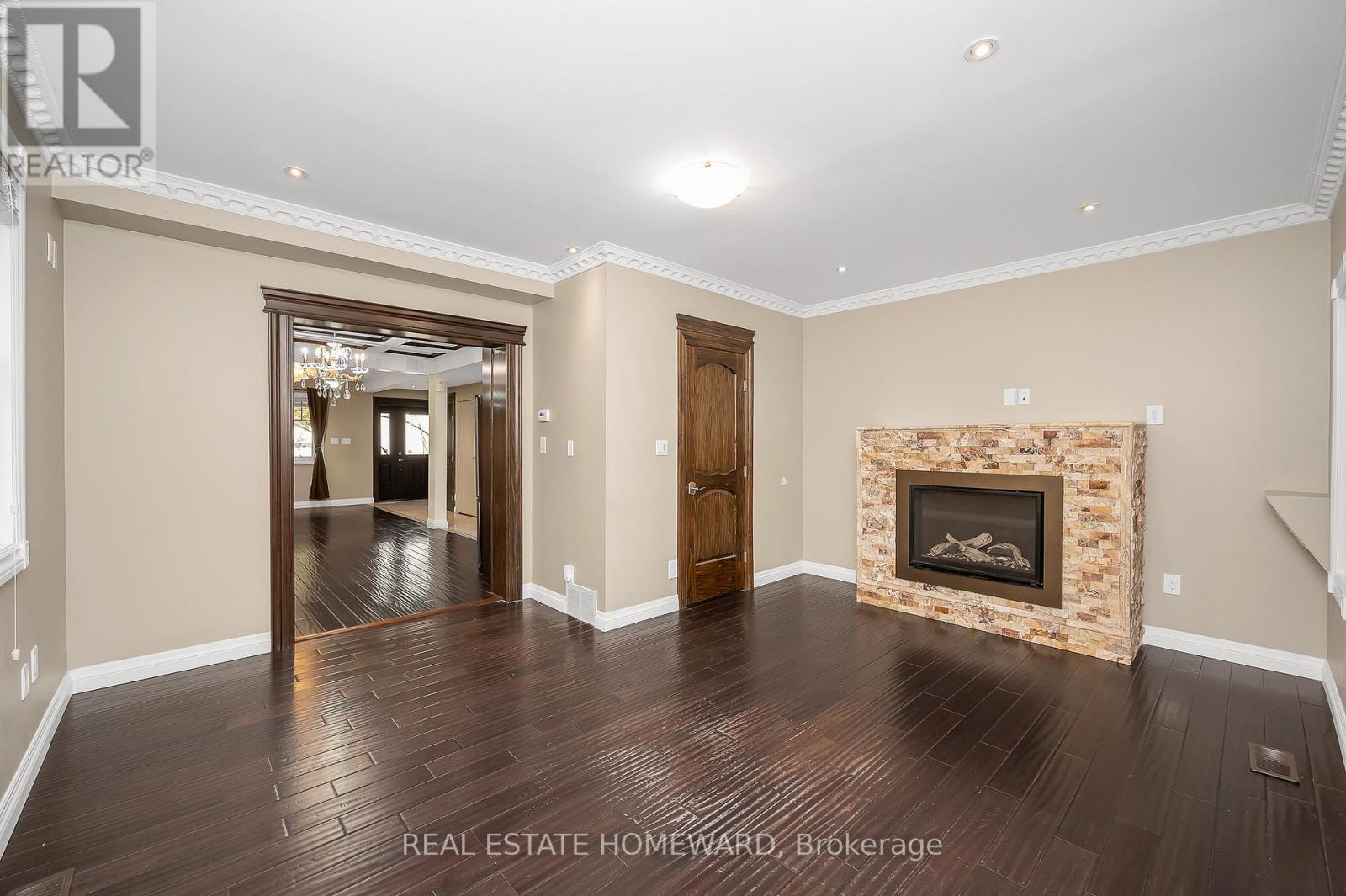 Main2Nd - 71 Paisley Avenue N, Hamilton, ON - Indoor Photo Showing Living Room With Fireplace