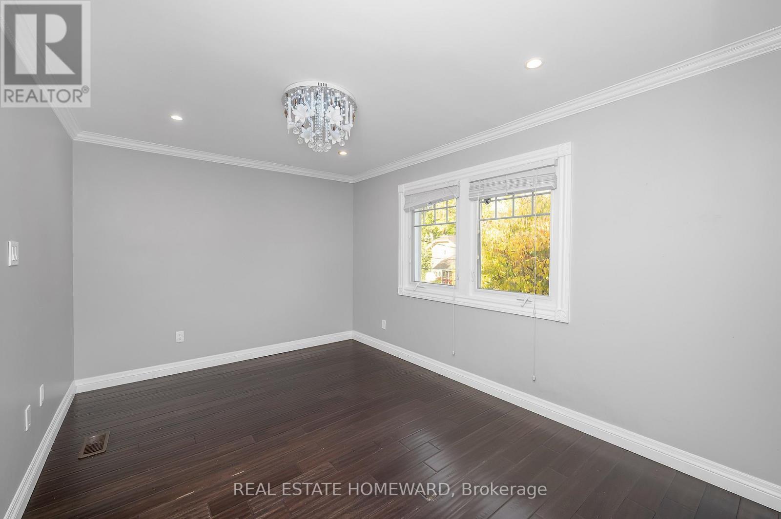 Main2Nd - 71 Paisley Avenue N, Hamilton, ON - Indoor Photo Showing Other Room