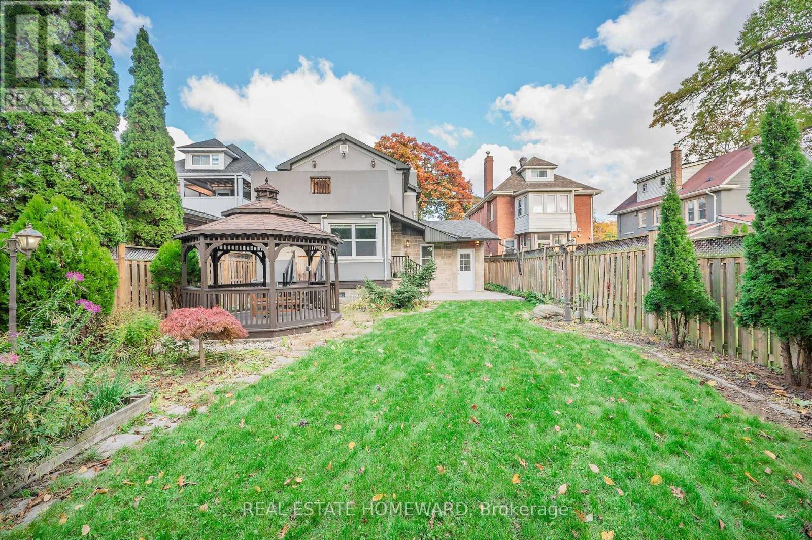 Main2Nd - 71 Paisley Avenue N, Hamilton, ON - Outdoor