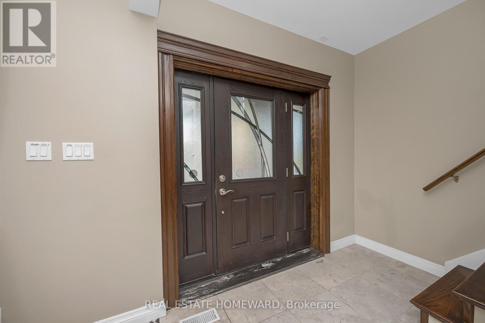 Main2Nd - 71 Paisley Avenue N, Hamilton, ON - Indoor Photo Showing Other Room