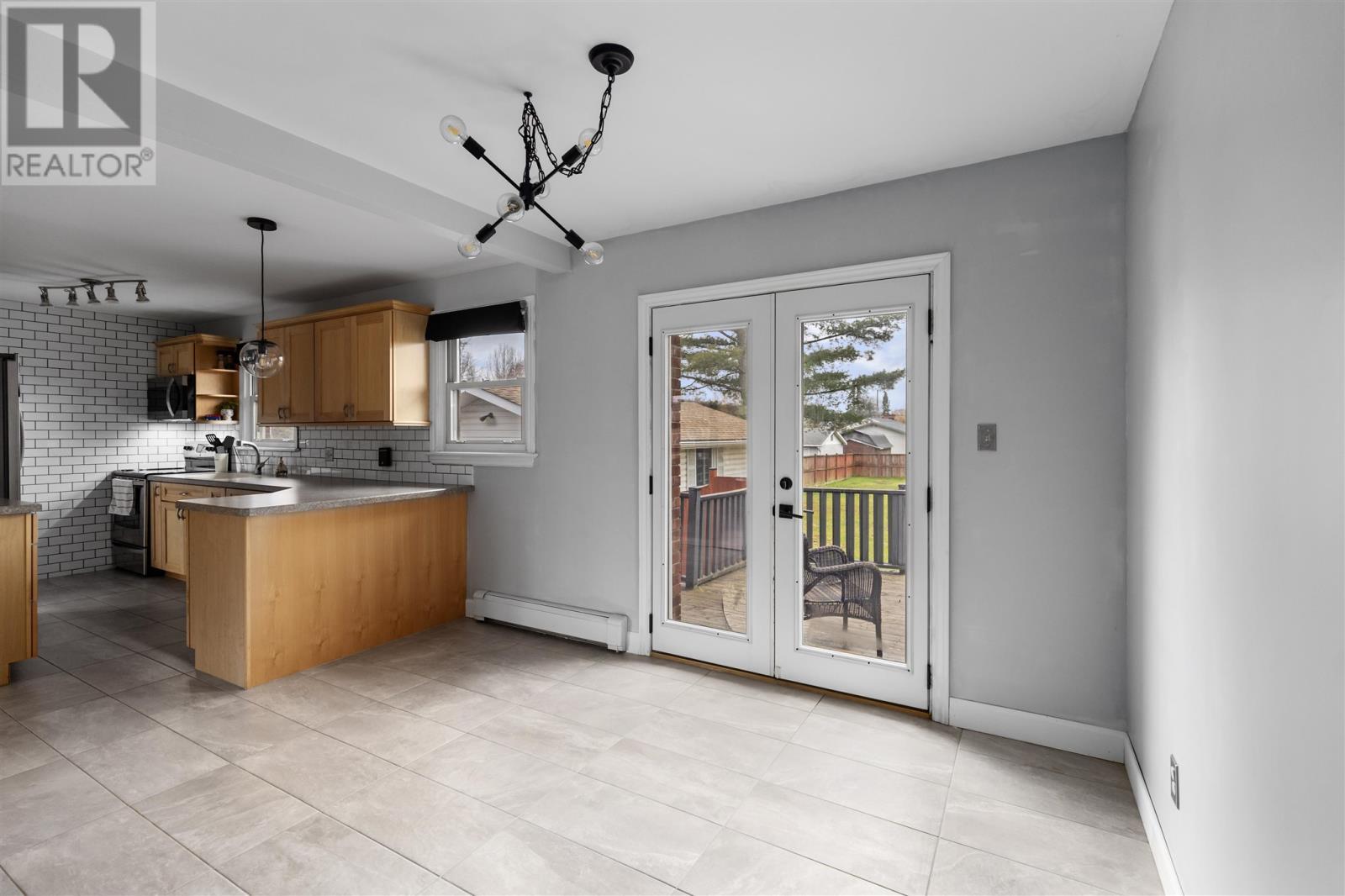 225 Hugill St, Sault Ste. Marie, ON - Indoor Photo Showing Kitchen