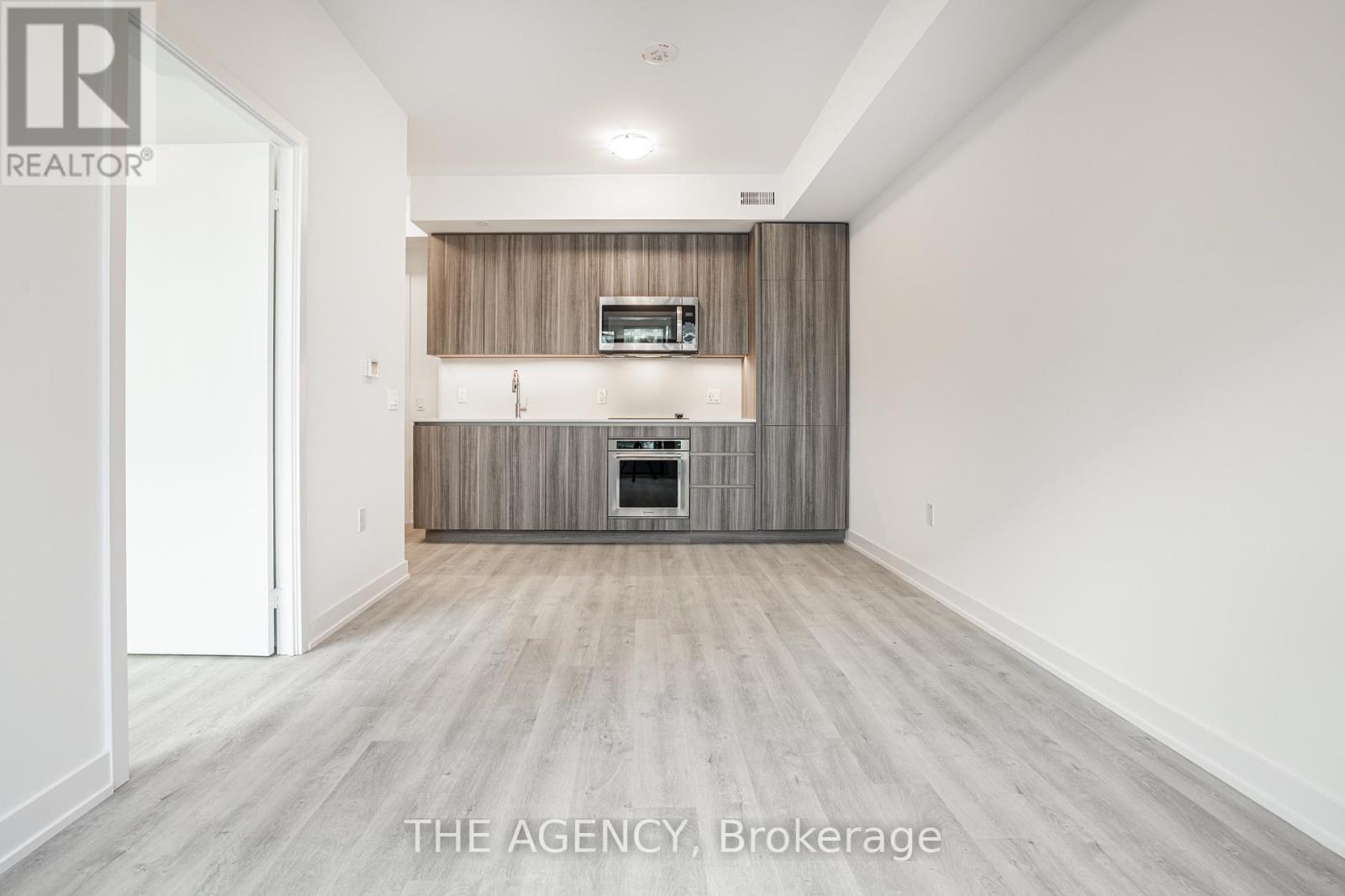 719 - 15 Richardson Street S, Toronto, ON - Indoor Photo Showing Kitchen