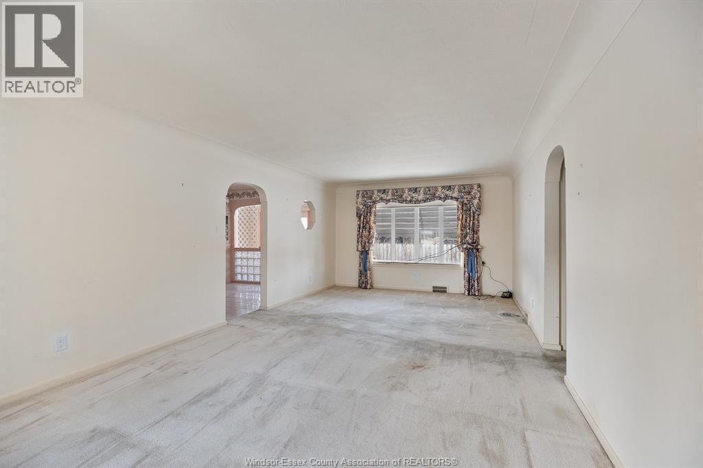 3207 Bruce, Windsor, ON - Indoor Photo Showing Other Room