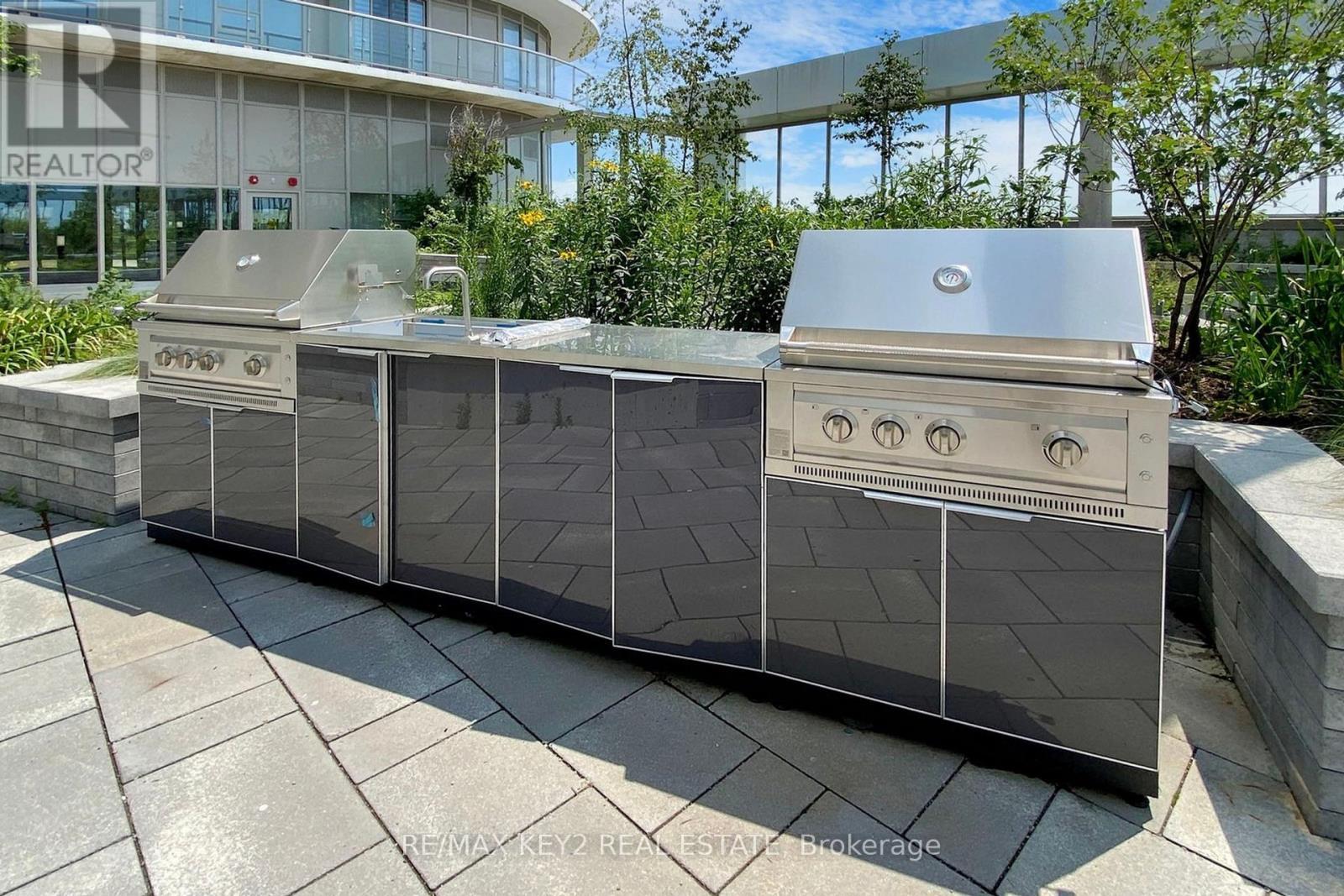 1901 - 2033 Kennedy Road, Toronto, ON - Outdoor