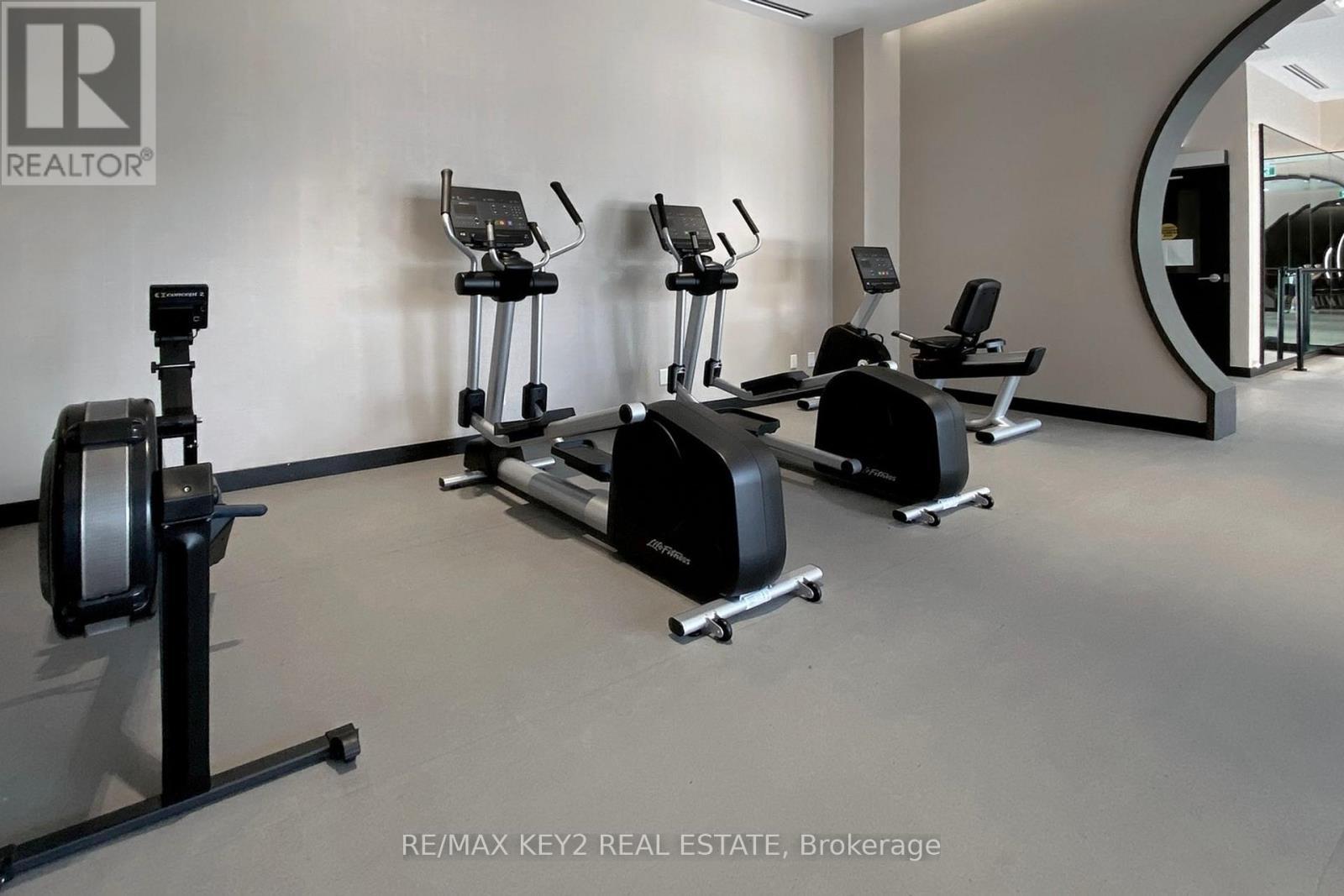 1901 - 2033 Kennedy Road, Toronto, ON - Indoor Photo Showing Gym Room