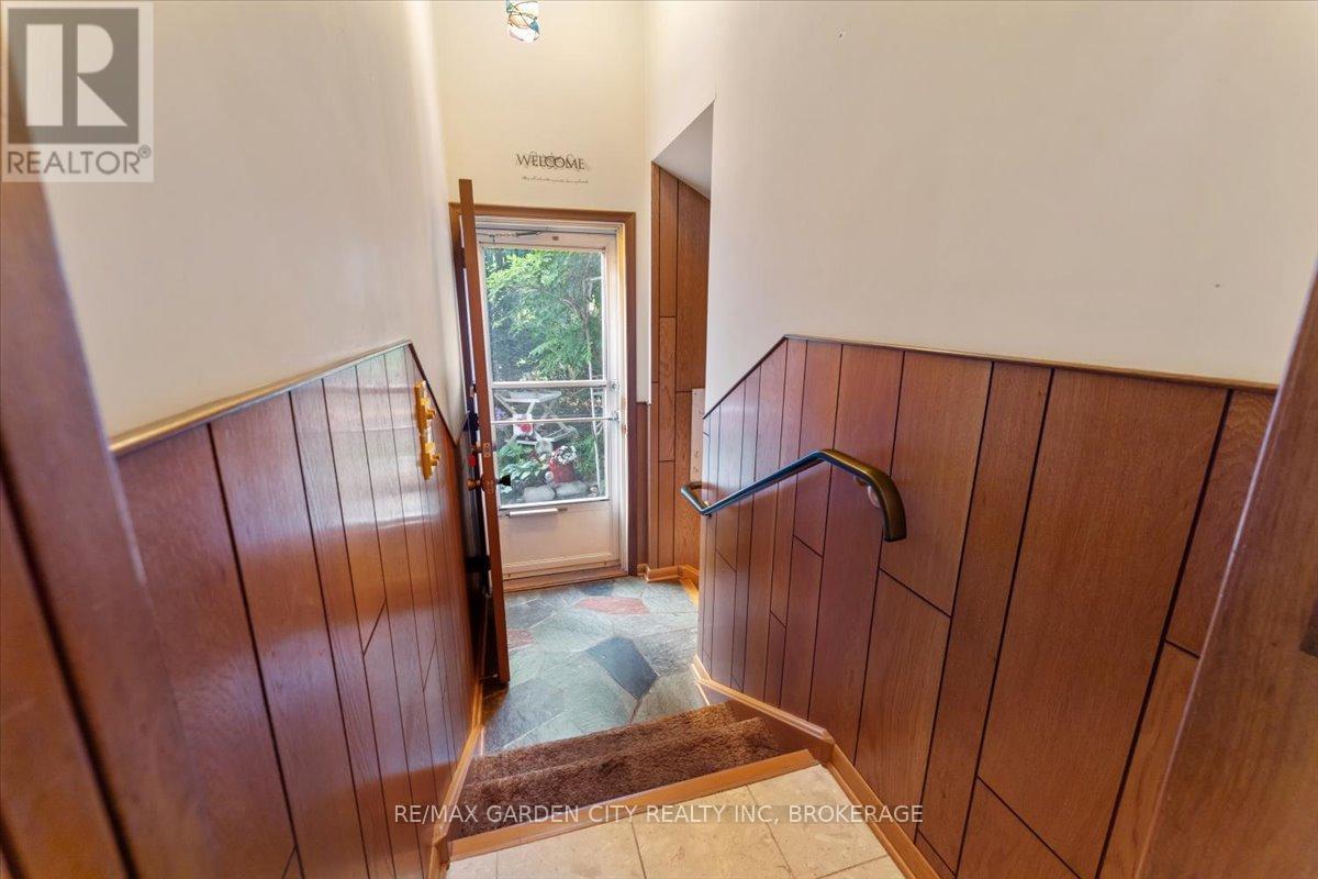 walk-out to backyard - 7 Glenayr Place, St. Catharines (Glendale/Glenridge), ON - Indoor Photo Showing Other Room