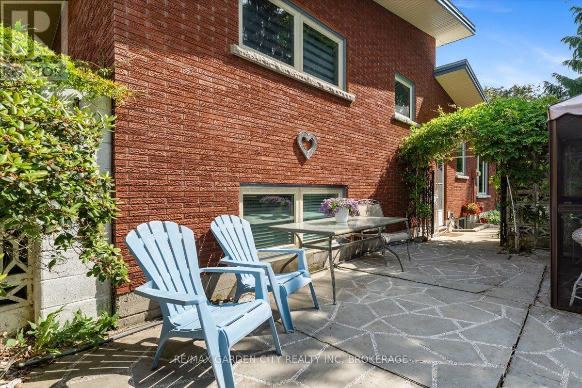 7 Glenayr Place, St. Catharines (Glendale/Glenridge), ON - Outdoor With Deck Patio Veranda With Exterior