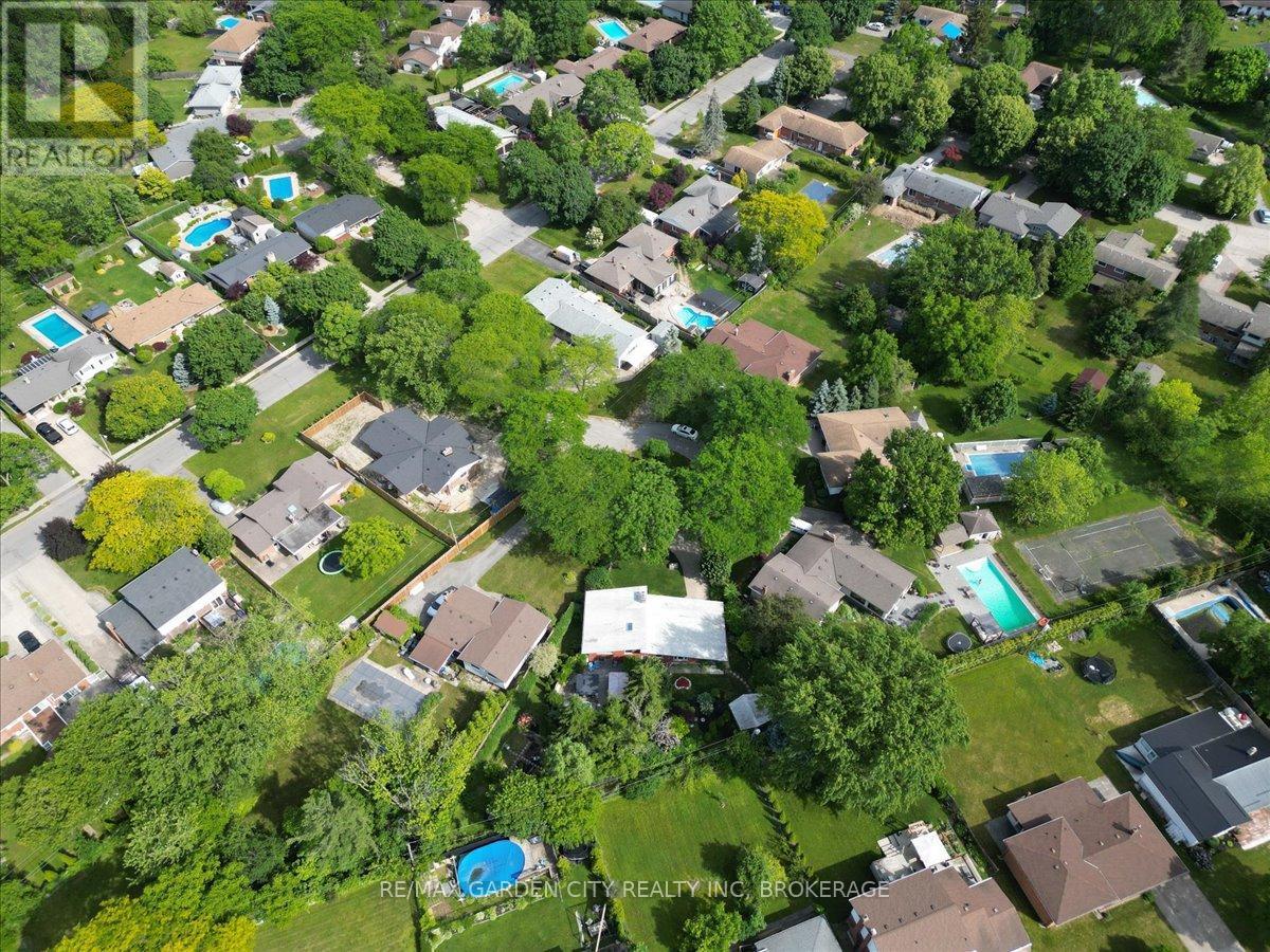 7 Glenayr Place, St. Catharines (Glendale/Glenridge), ON - Outdoor With View