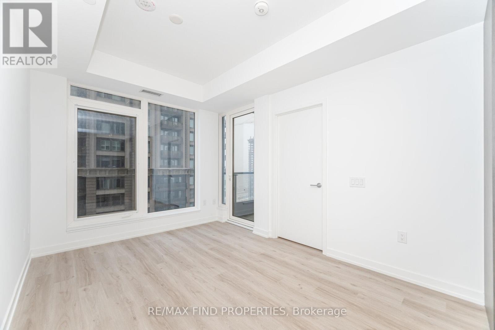 3105 - 395 Square One Drive, Mississauga, ON - Indoor Photo Showing Other Room