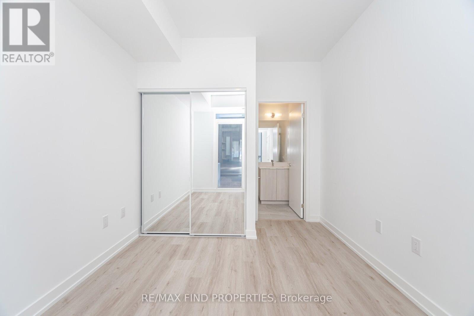 3105 - 395 Square One Drive, Mississauga, ON - Indoor Photo Showing Other Room