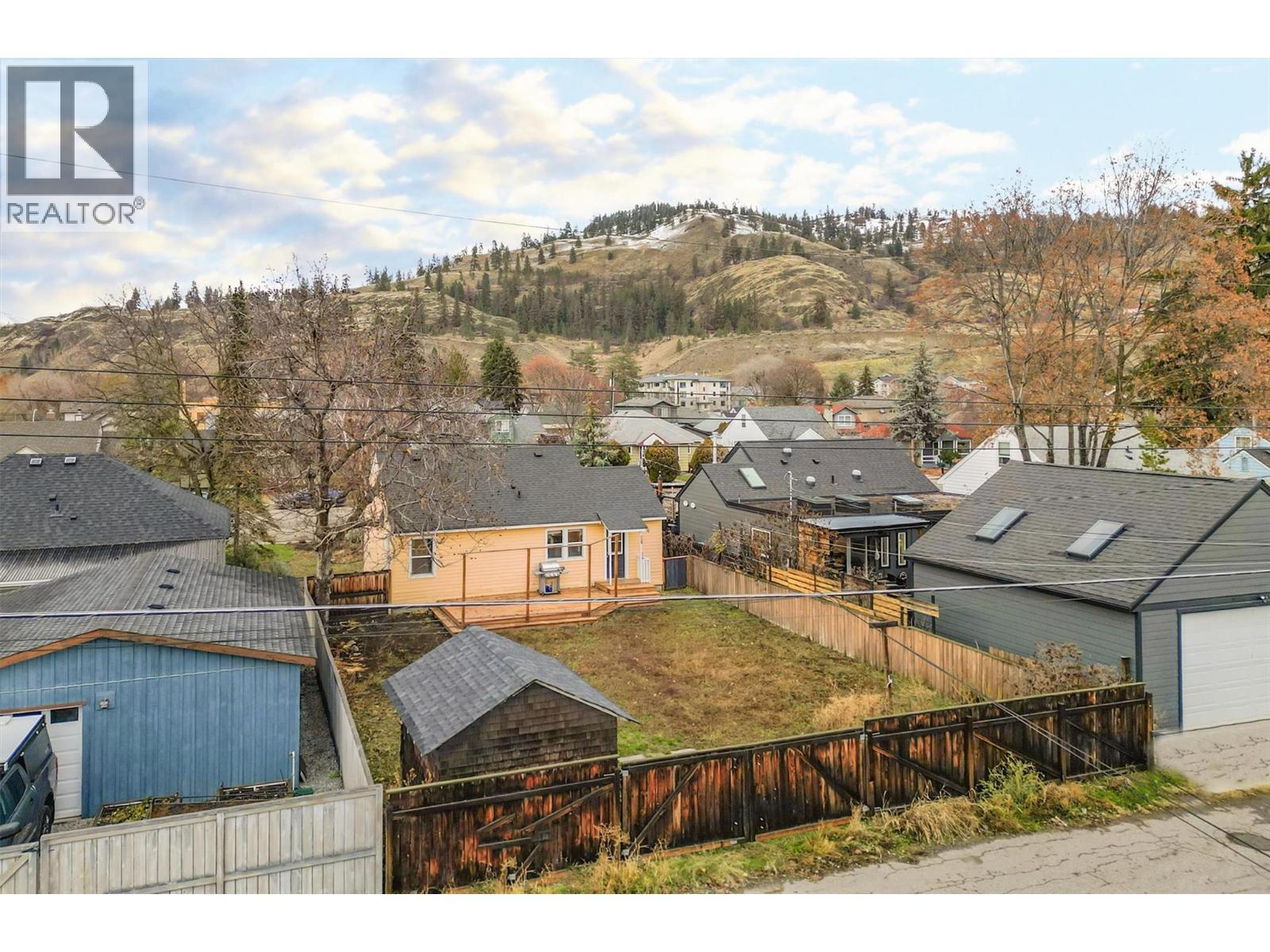 541 Okanagan Boulevard, Kelowna, BC - Outdoor