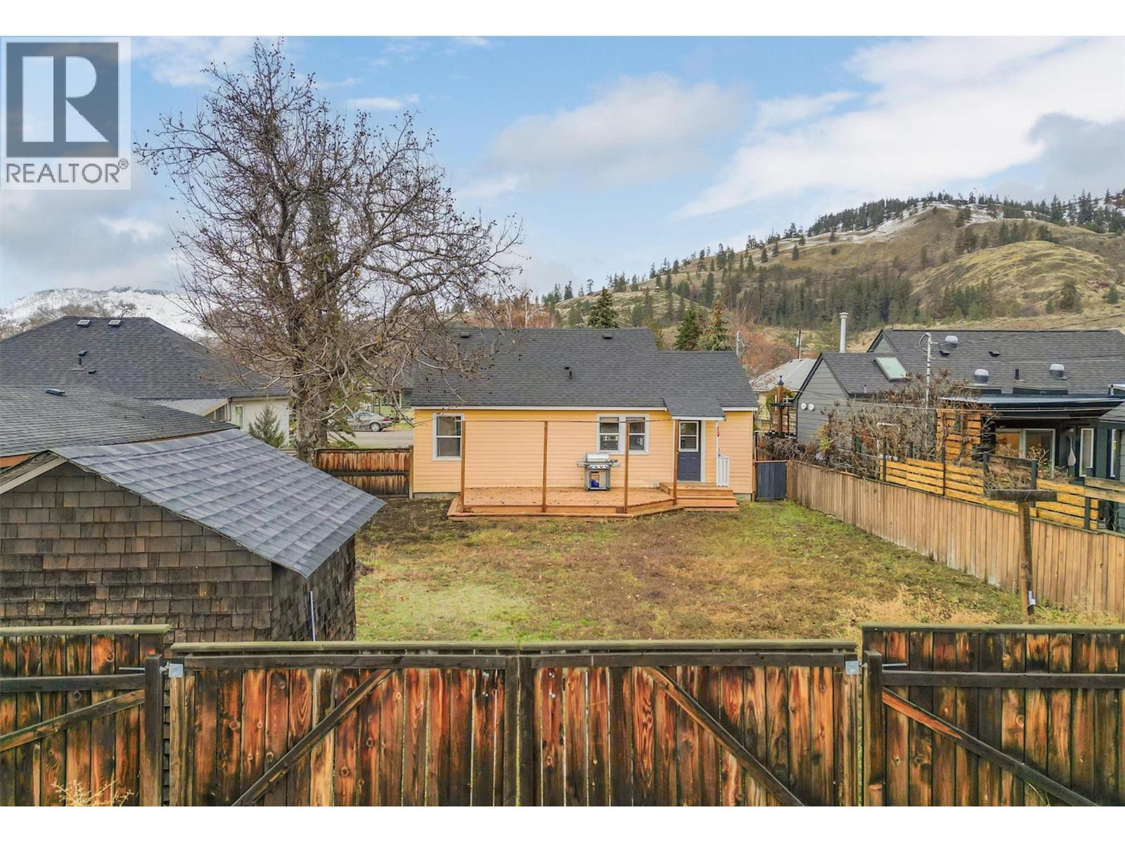 541 Okanagan Boulevard, Kelowna, BC - Outdoor With Deck Patio Veranda