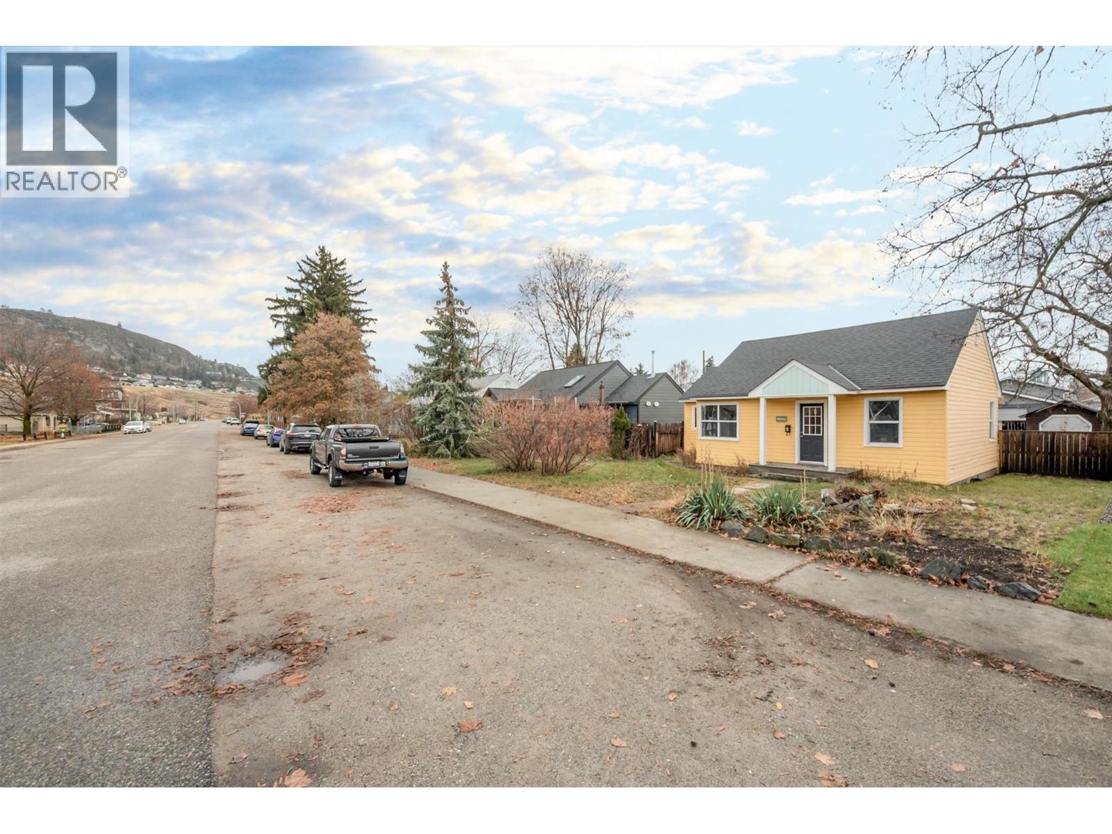 541 Okanagan Boulevard, Kelowna, BC - Outdoor