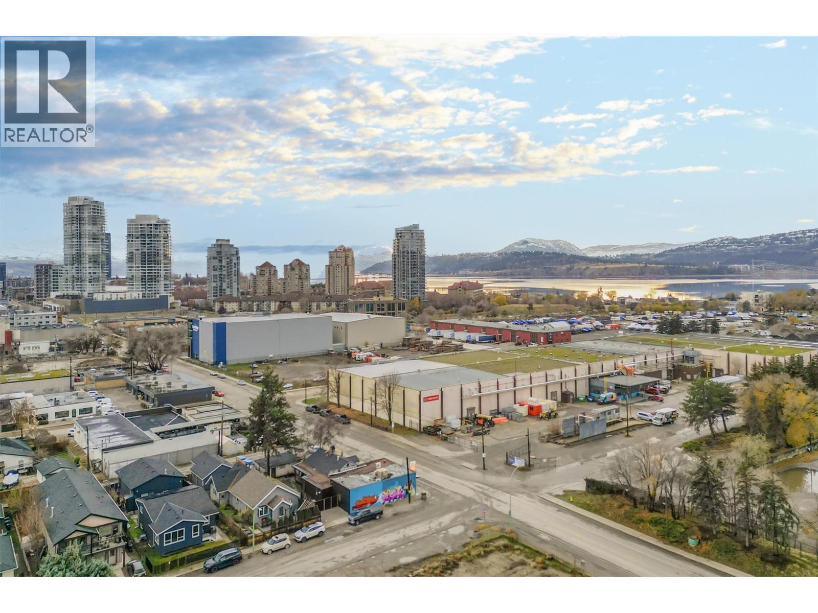 541 Okanagan Boulevard, Kelowna, BC - Outdoor With View