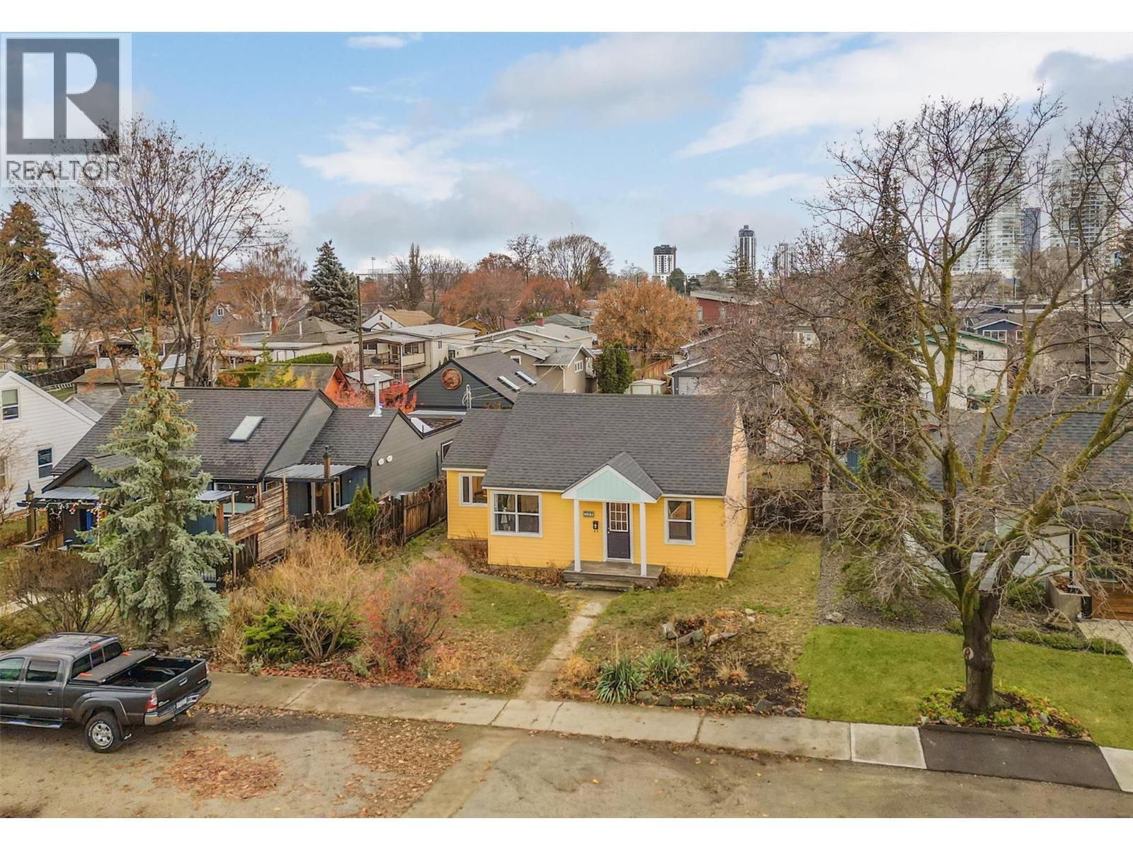 541 Okanagan Boulevard. - 541 Okanagan Boulevard, Kelowna, BC - Outdoor