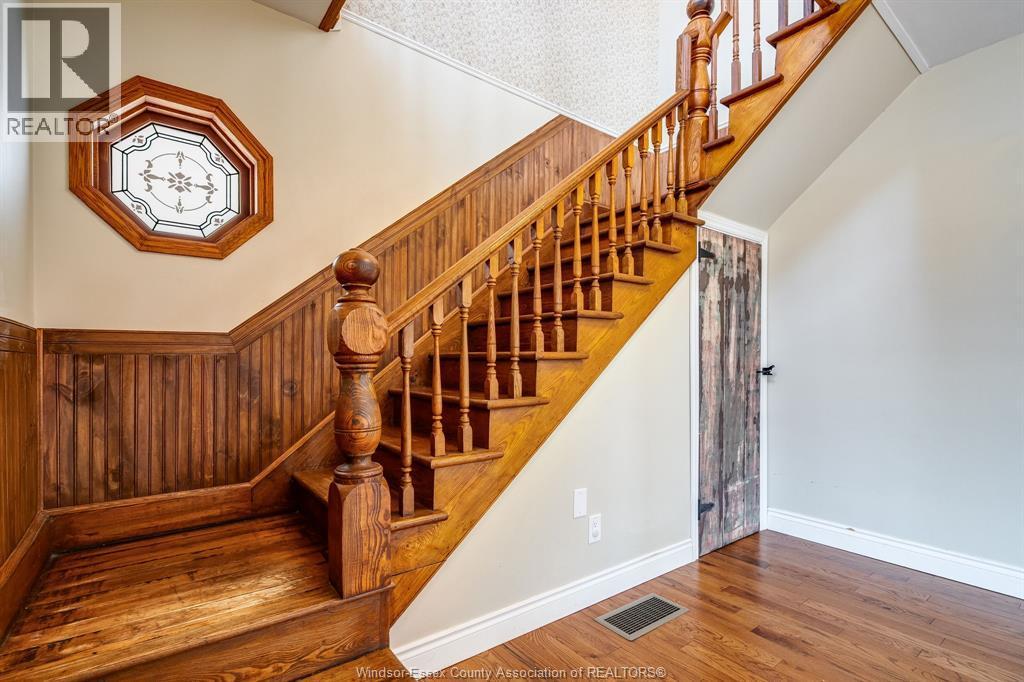 30 Mill Street East, Kingsville, ON - Indoor Photo Showing Other Room