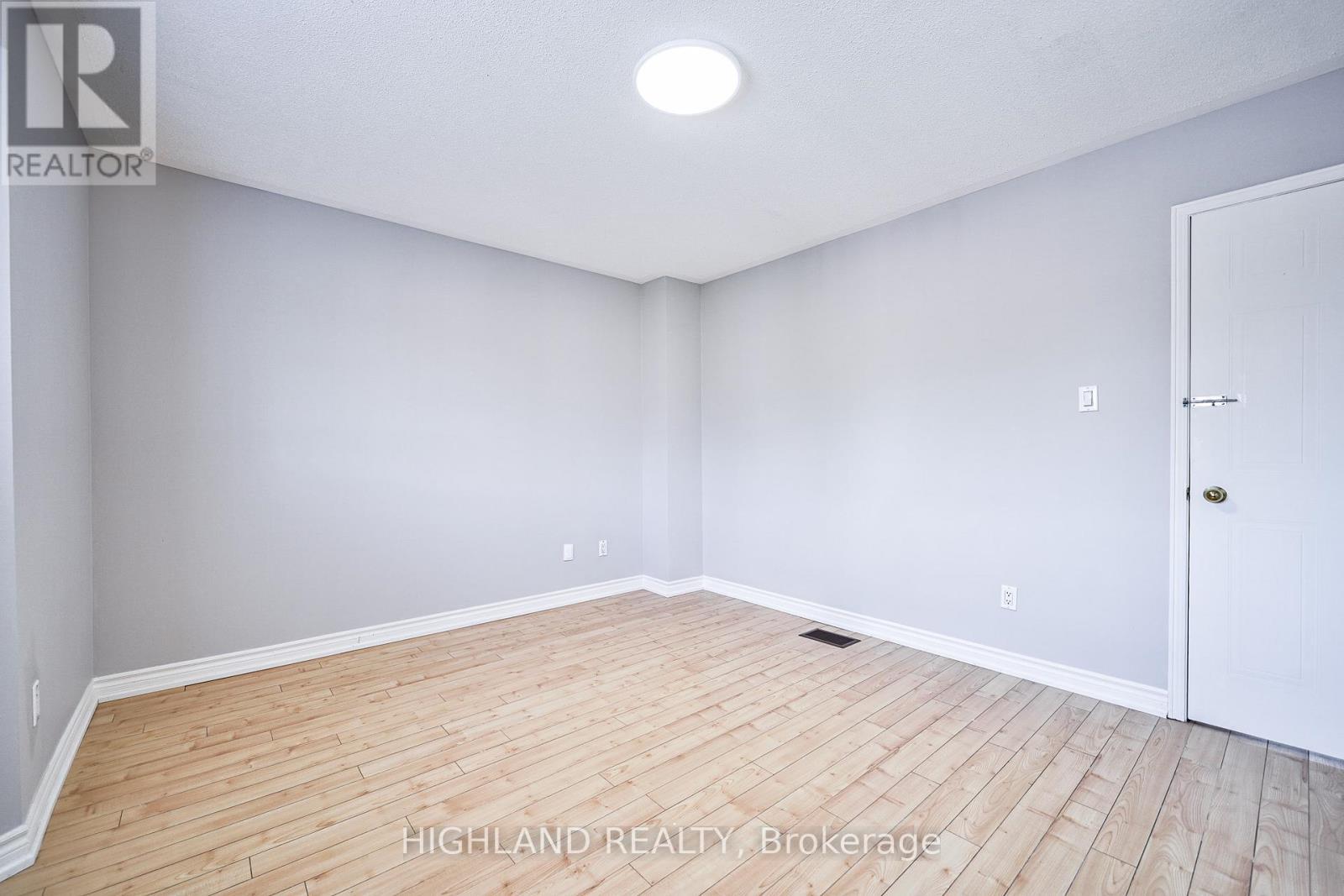 5634 Whistler Crescent, Mississauga, ON - Indoor Photo Showing Other Room