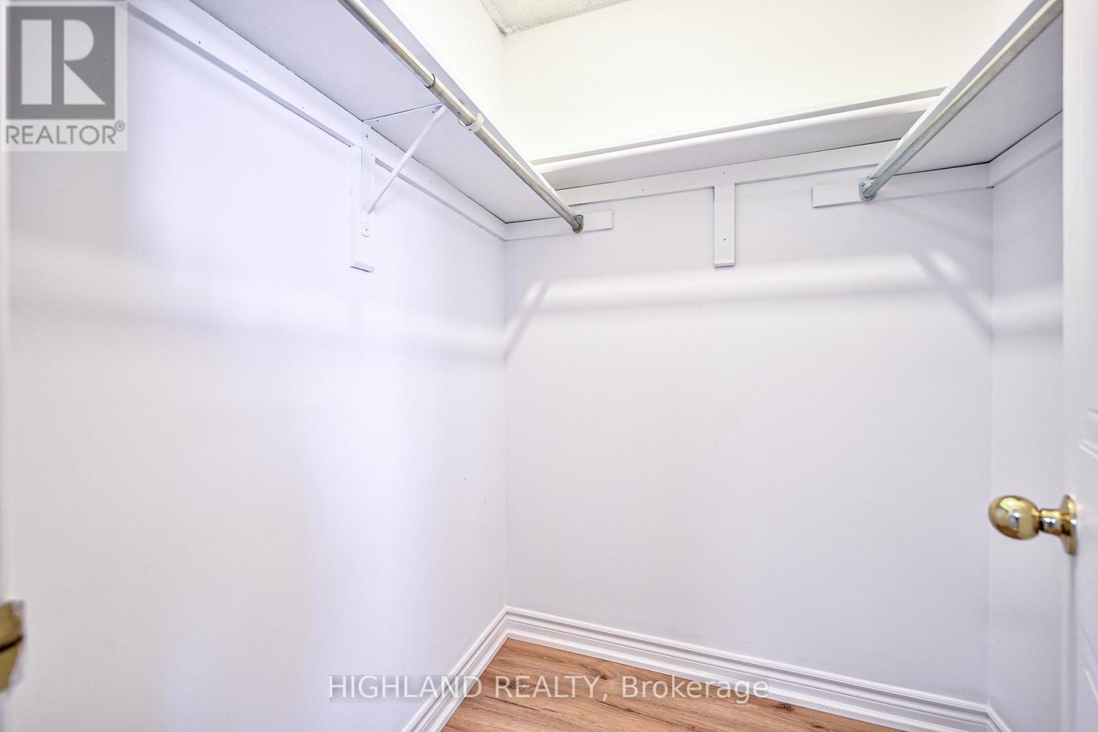 5634 Whistler Crescent, Mississauga, ON - Indoor With Storage