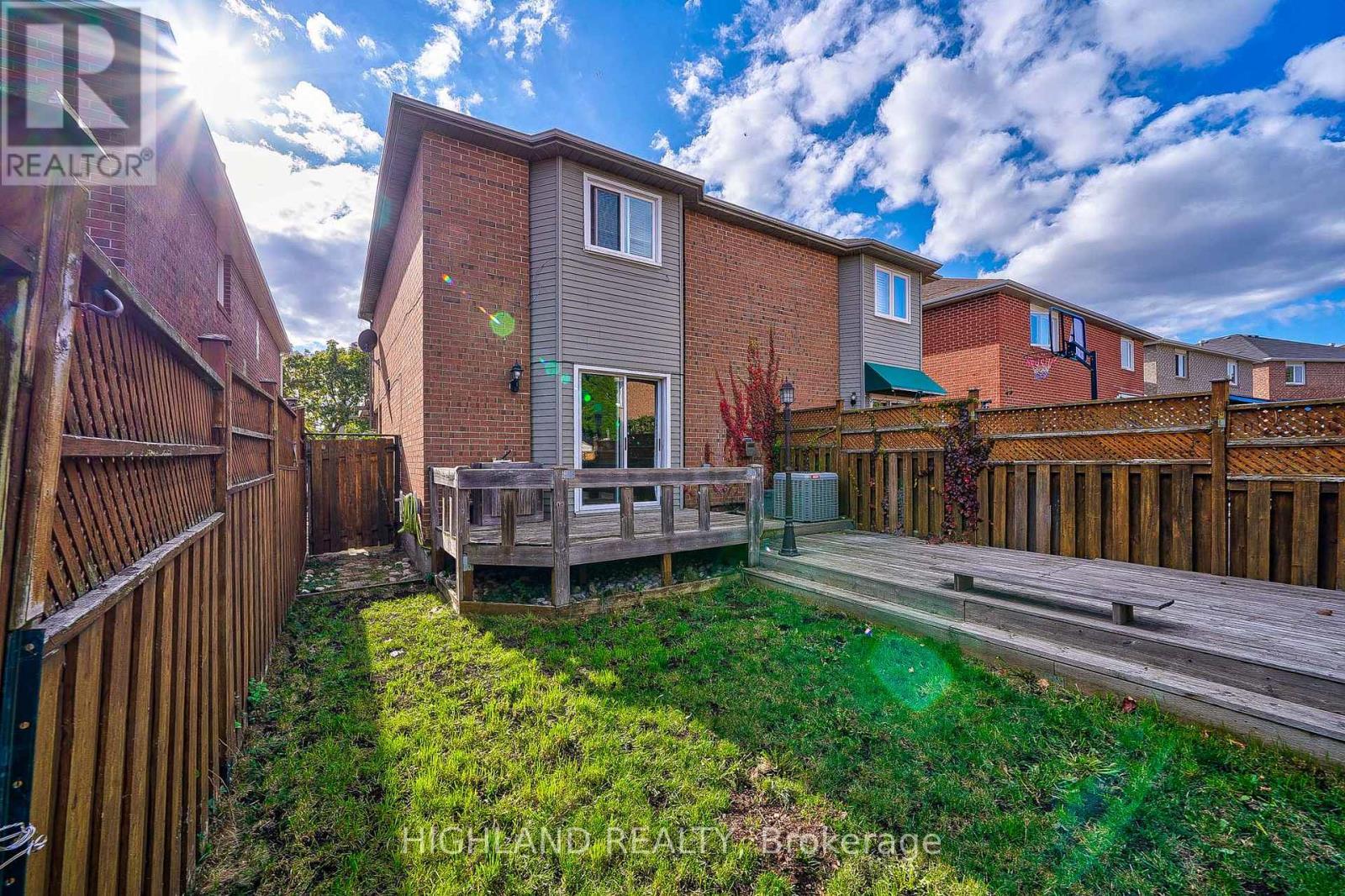 5634 Whistler Crescent, Mississauga, ON - Outdoor With Deck Patio Veranda With Exterior