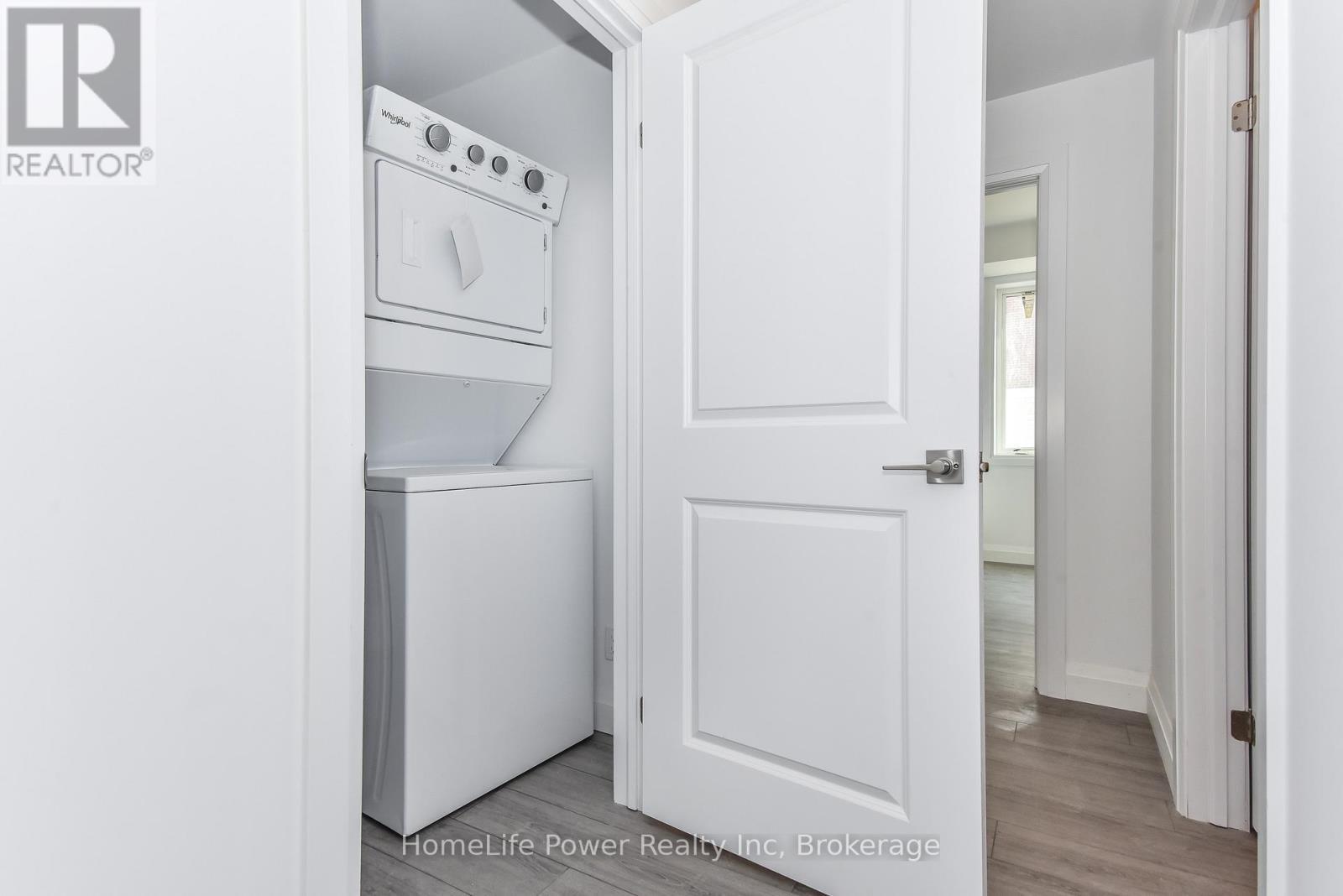 208 - 170 Northumberland Road W, North Dumfries, ON - Indoor Photo Showing Laundry Room