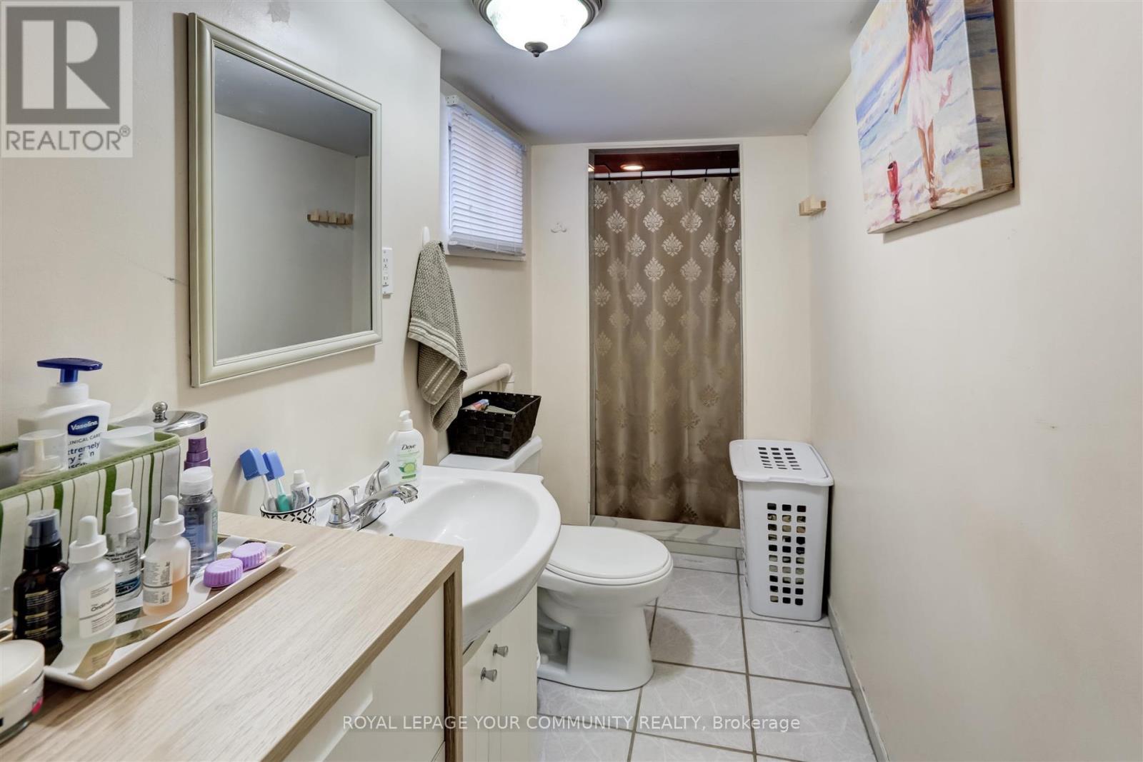 Basement - 18 Railway Street, Vaughan, ON - Indoor Photo Showing Bathroom