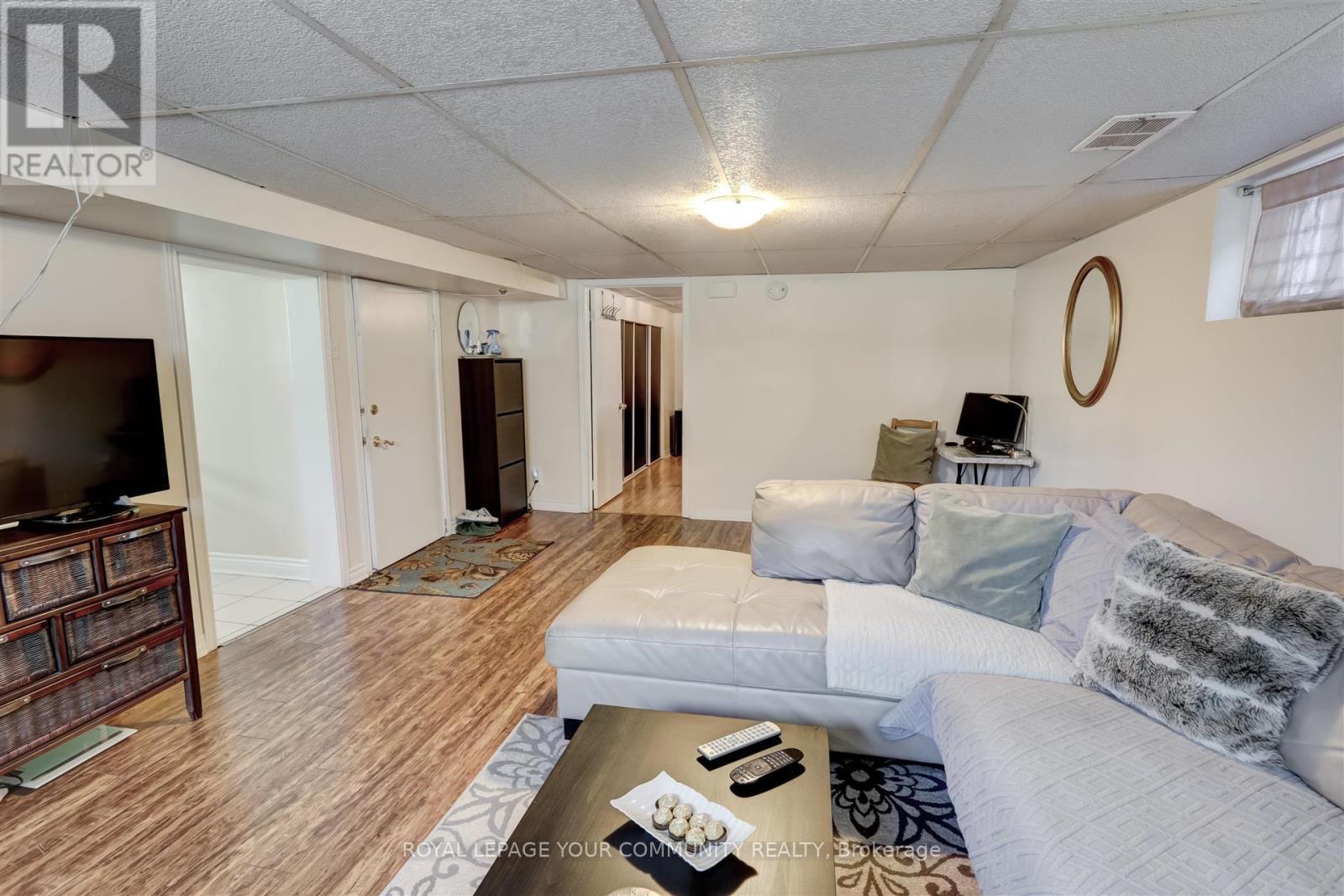 Basement - 18 Railway Street, Vaughan, ON - Indoor Photo Showing Living Room