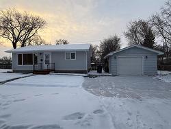 5 9th Street NW Portage La Prairie, MB R1N 2N6