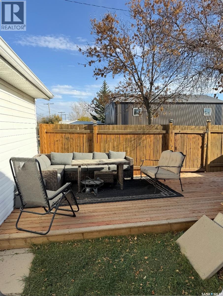 38 Railway Avenue, Plenty, SK - Outdoor With Deck Patio Veranda