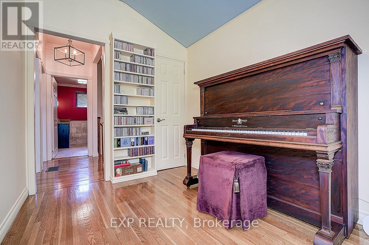 62 Kempsell Crescent, Toronto, ON - Indoor Photo Showing Other Room