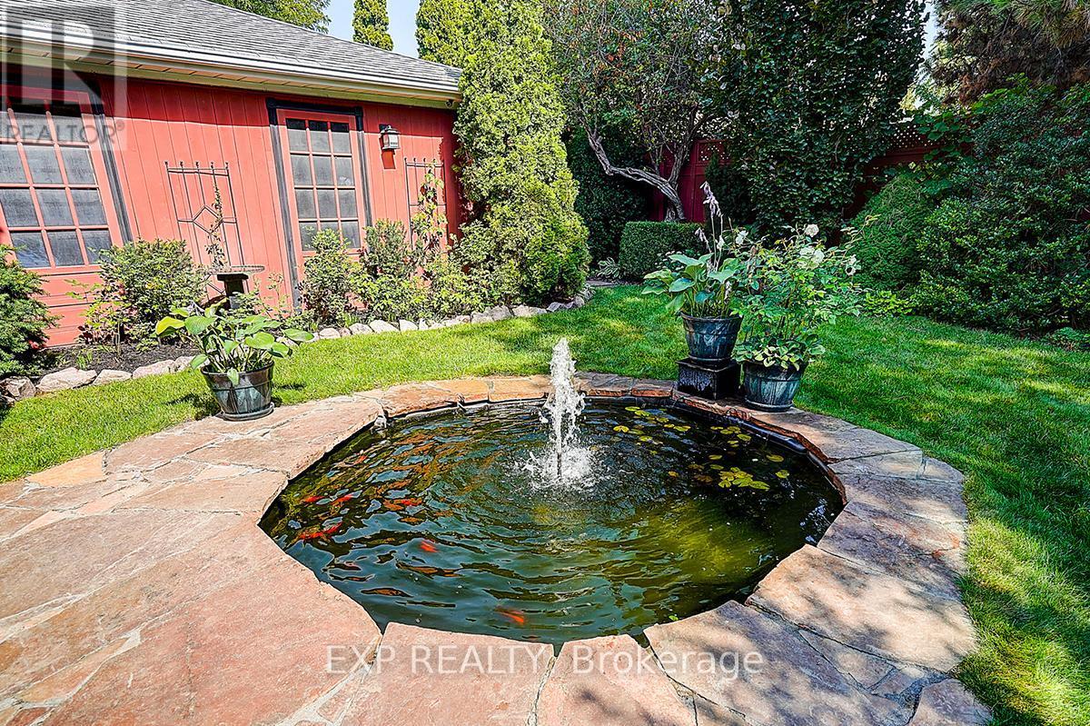 62 Kempsell Crescent, Toronto, ON - Outdoor