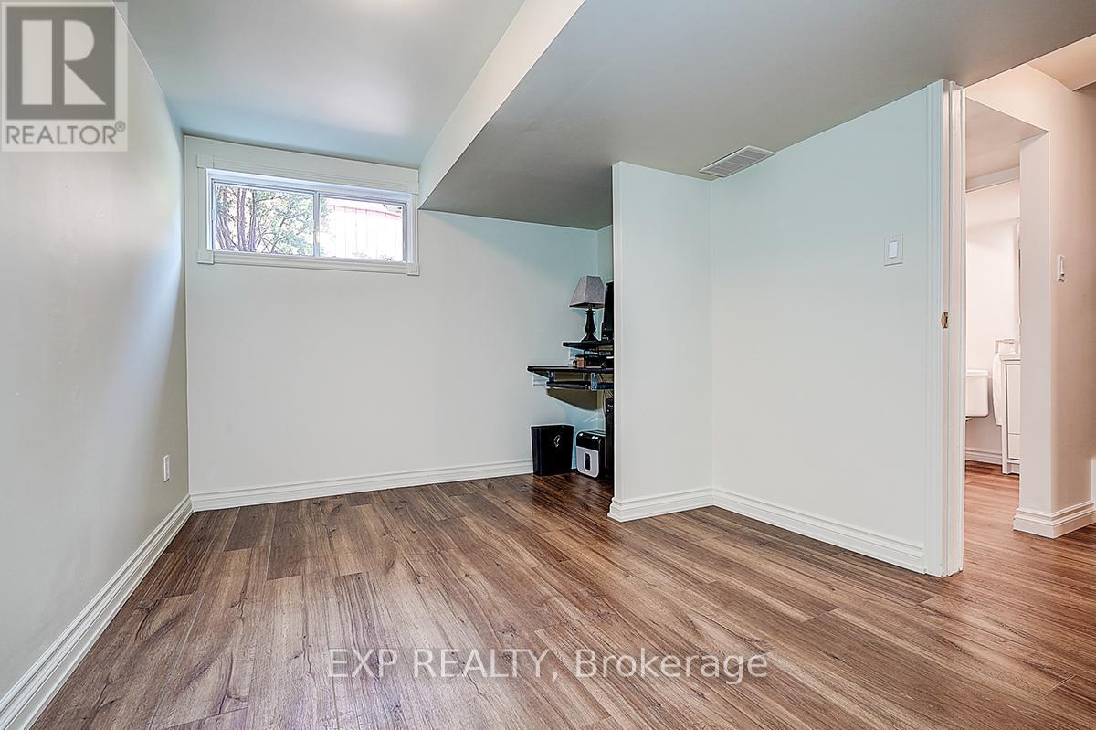 62 Kempsell Crescent, Toronto, ON - Indoor Photo Showing Other Room