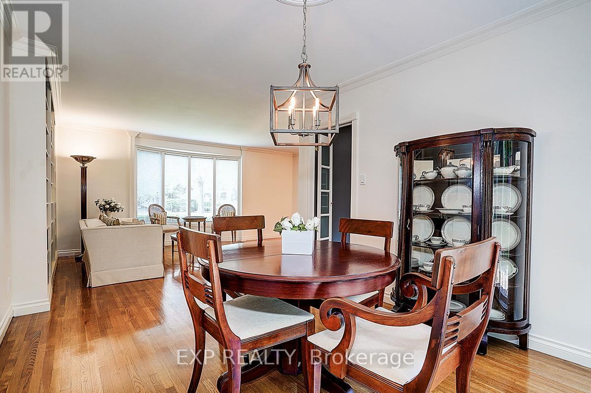 62 Kempsell Crescent, Toronto, ON - Indoor Photo Showing Dining Room