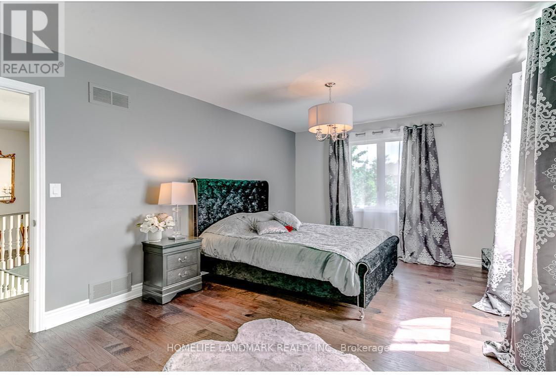 156 Duncan Road, Richmond Hill, ON - Indoor Photo Showing Bedroom
