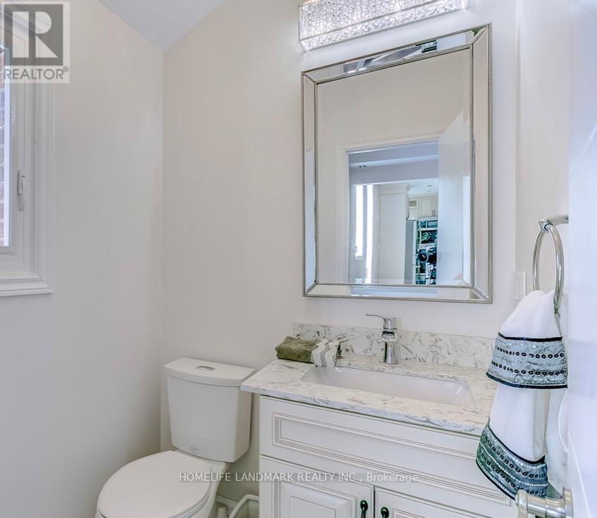 156 Duncan Road, Richmond Hill, ON - Indoor Photo Showing Bathroom