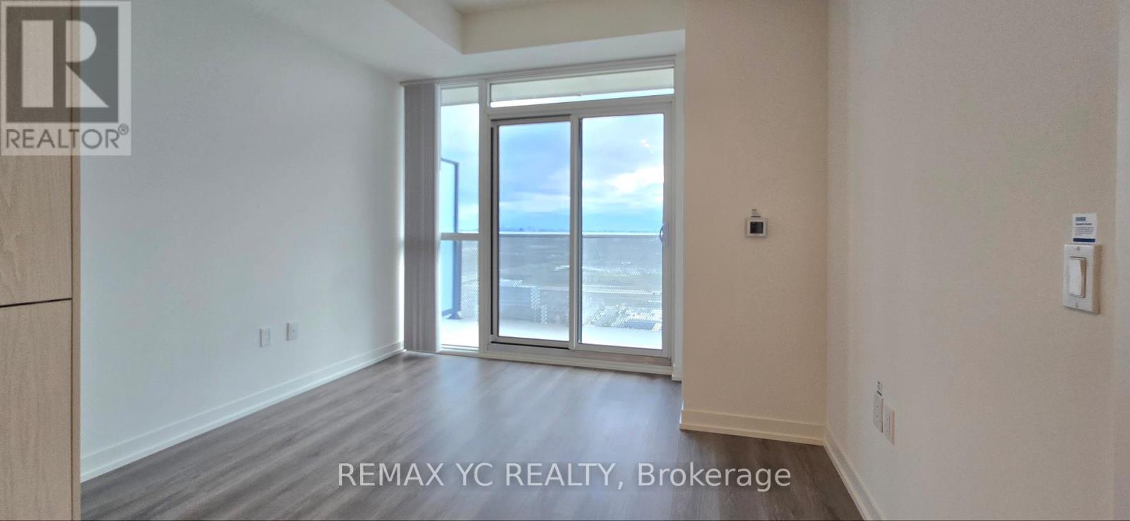 3912 - 28 Interchange Way, Vaughan, ON - Indoor Photo Showing Other Room