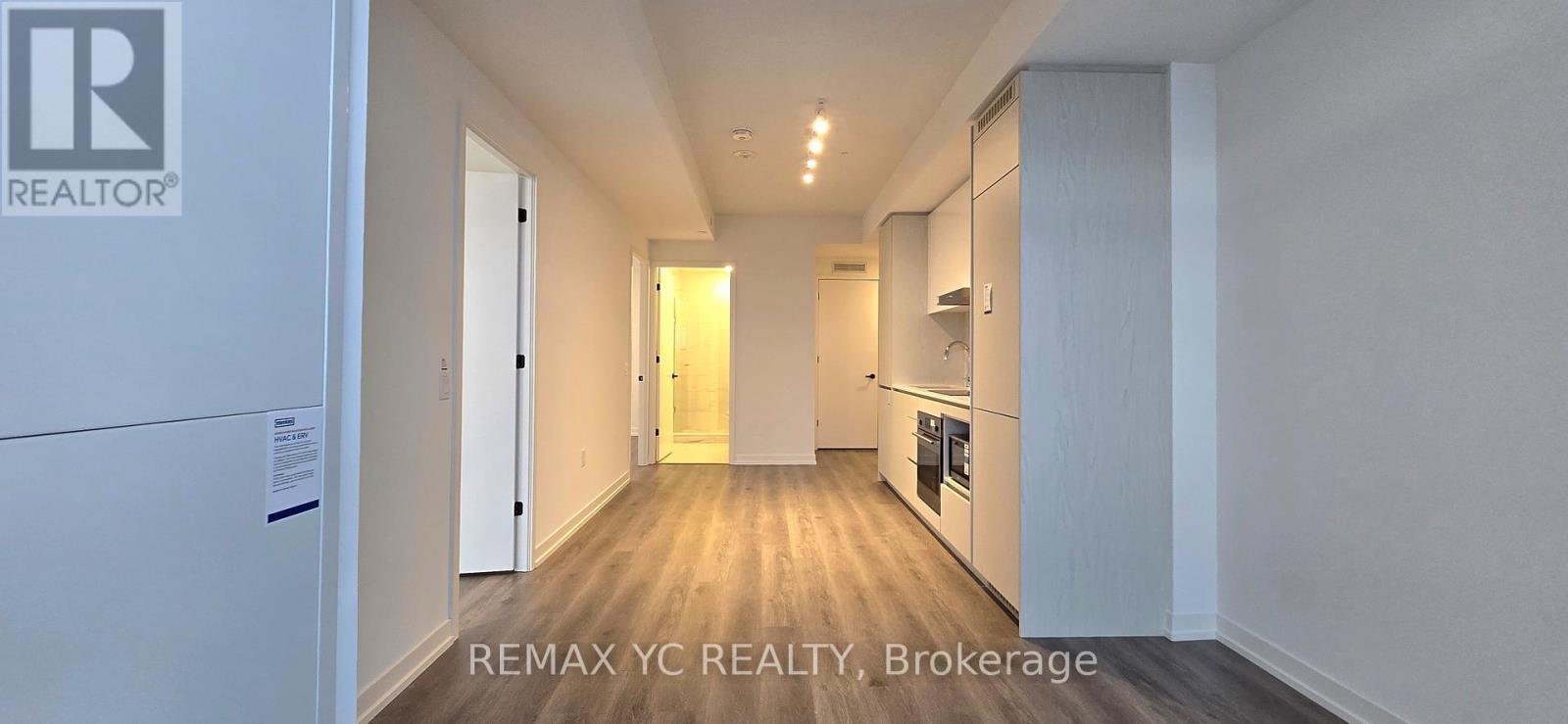 3912 - 28 Interchange Way, Vaughan, ON - Indoor Photo Showing Other Room