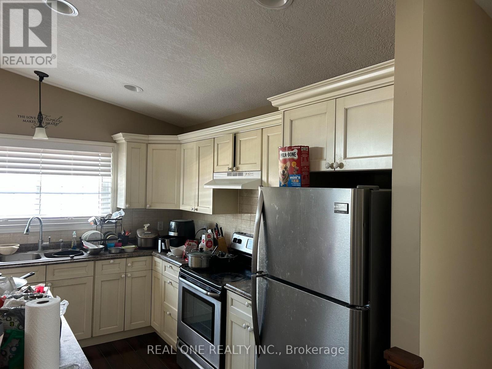 8 Queen Street, North Huron, ON