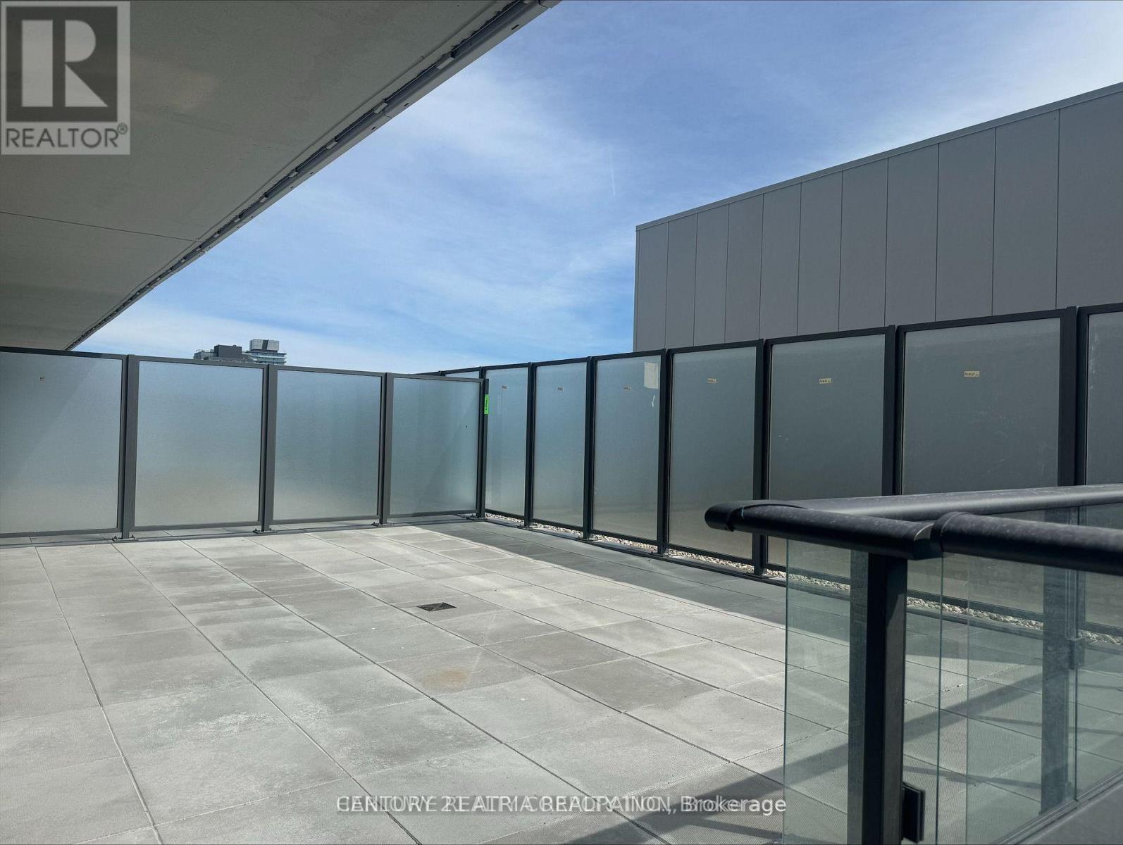 2008 - 70 Princess Street, Toronto, ON - Outdoor With Exterior