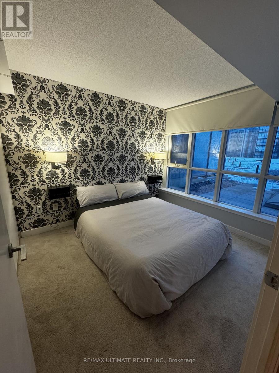 1105 - 15 Iceboat Terrace, Toronto, ON - Indoor Photo Showing Bedroom