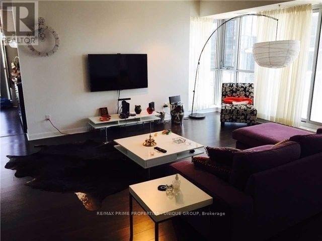 2803 - 375 King Street W, Toronto, ON - Indoor Photo Showing Living Room