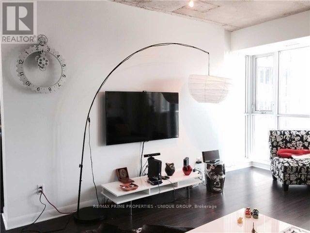 2803 - 375 King Street W, Toronto, ON - Indoor Photo Showing Living Room