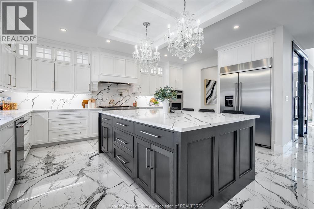 311 Water, Lakeshore, ON - Indoor Photo Showing Kitchen With Upgraded Kitchen