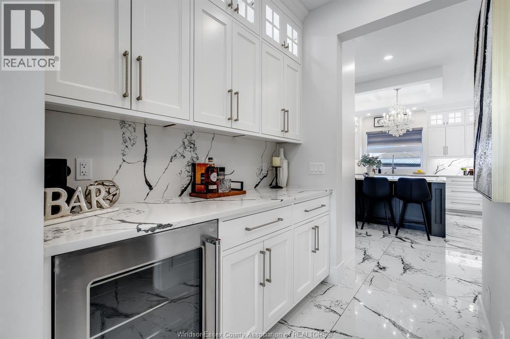 311 Water, Lakeshore, ON - Indoor Photo Showing Kitchen