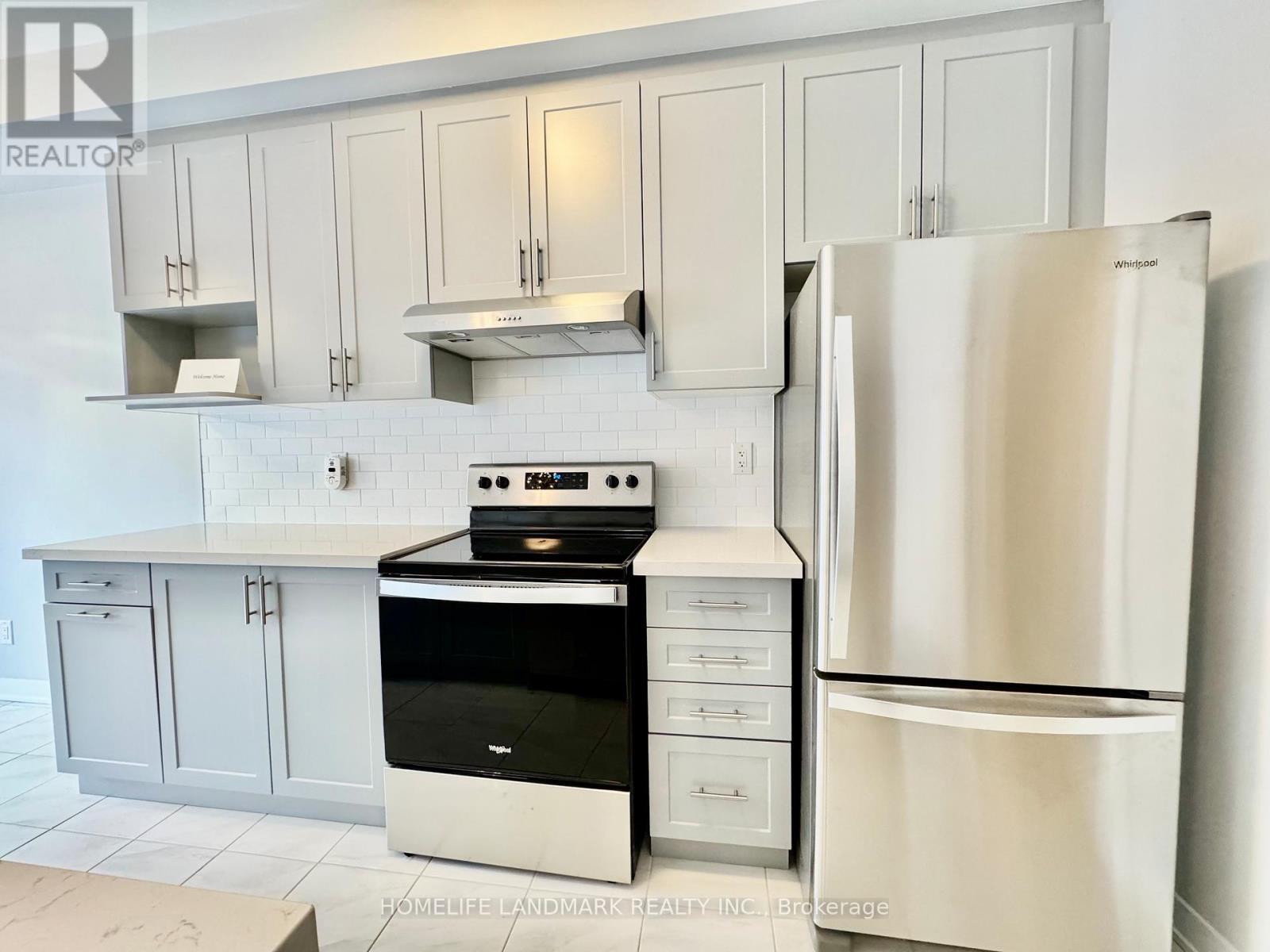 12 Harvey Bunker Crescent, Markham, ON - Indoor Photo Showing Kitchen