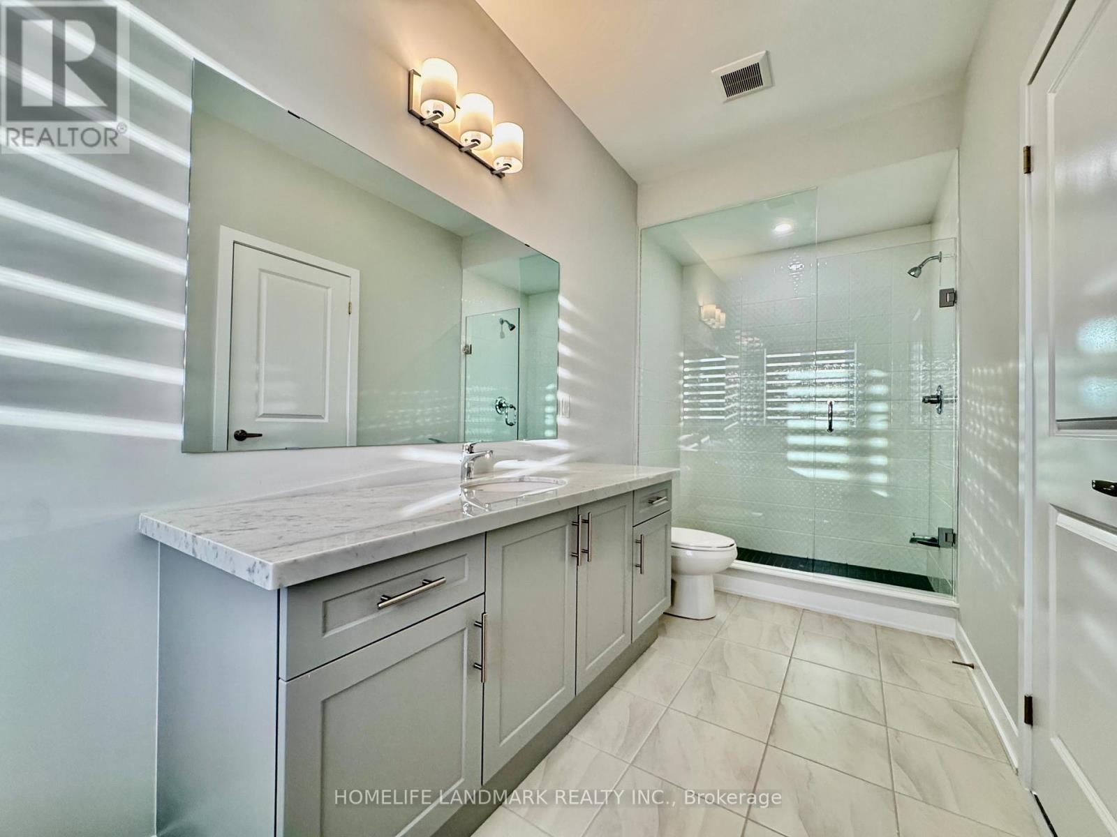 12 Harvey Bunker Crescent, Markham, ON - Indoor Photo Showing Bathroom